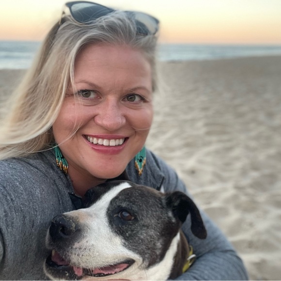 Meet your Posher, Sarah - Picture 1 of 2